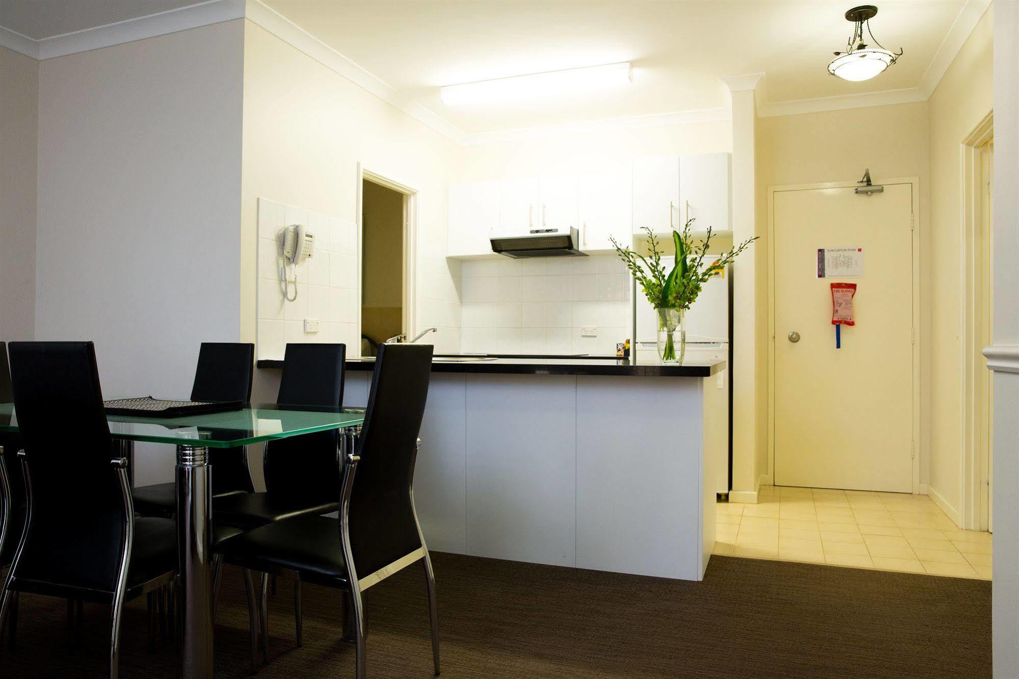 Regal Apartments Perth Exterior photo